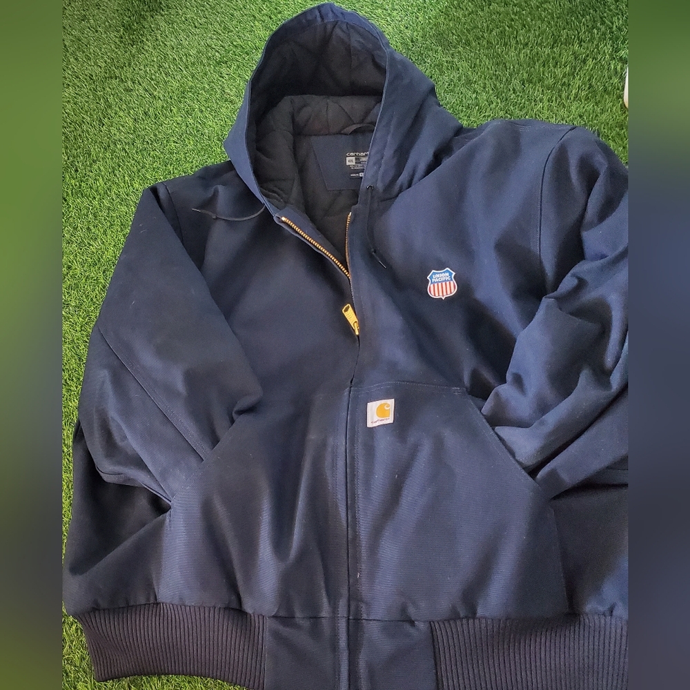 NEW!  Union Pacific Men's Carhartt Lined Hooded Jacket
